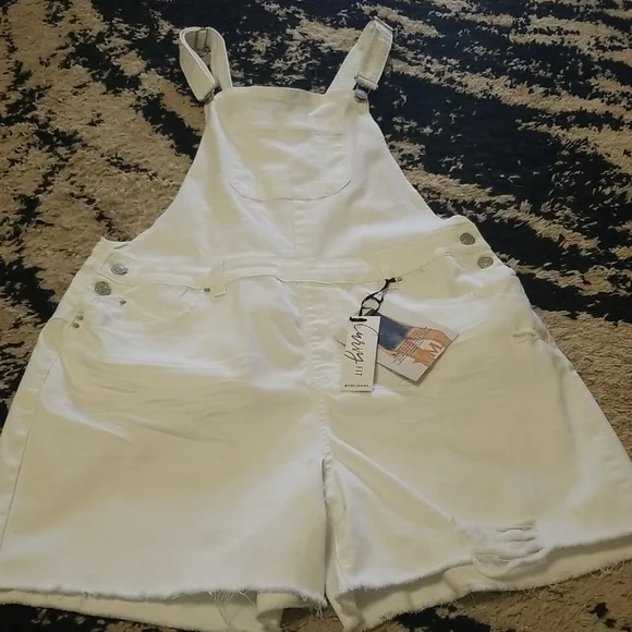 YMI Jean's Curvt Fit White Shortalls - Picture 4 of 8